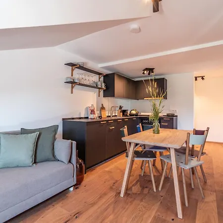 Apartment Stuub *